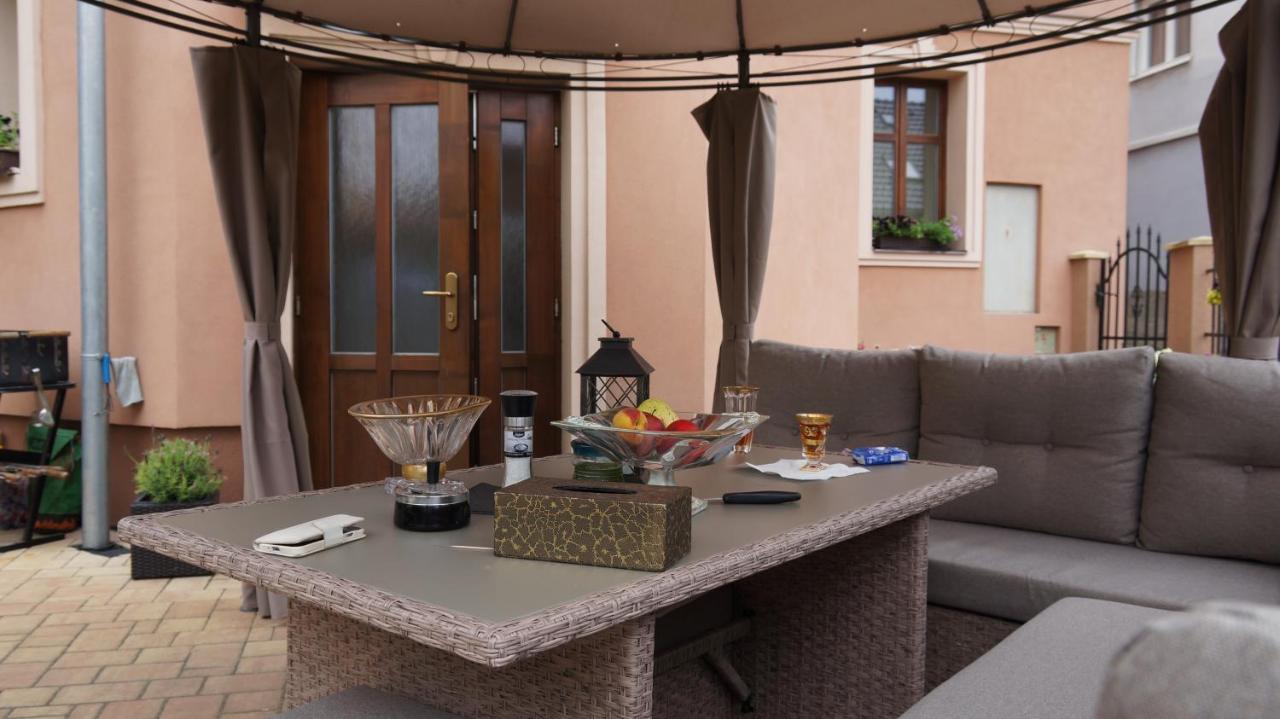 U Salonu Virginia Apartment Ceska Kamenice Exterior photo
